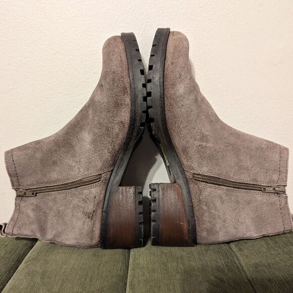 Skechers Chelsea Ankle Boots Lugnut Dark Taupe Suede 9.5 - Picture 10 of 10